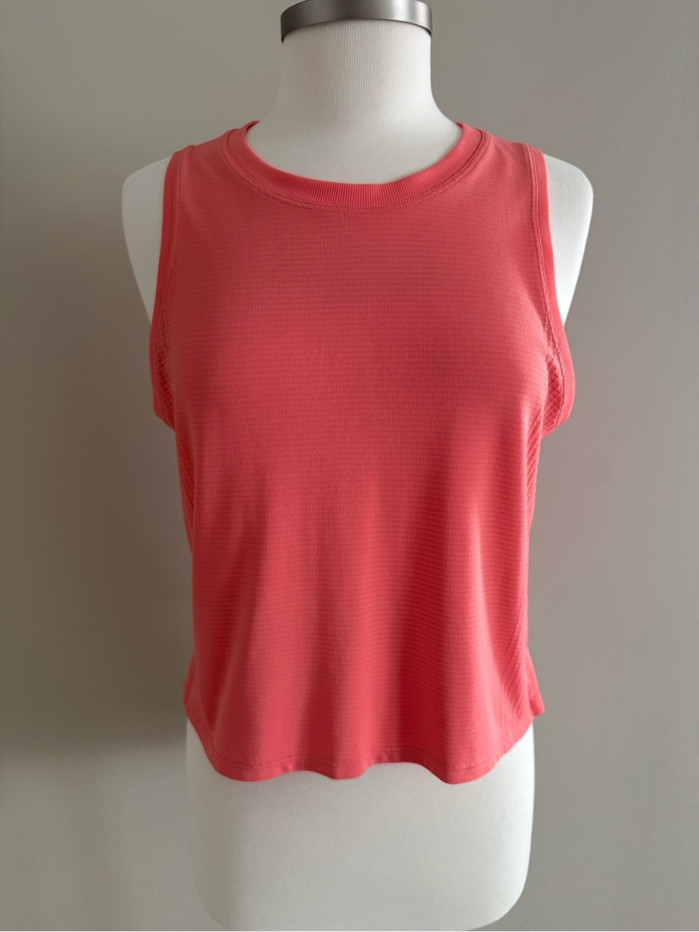 LULULEMON Train To Be Tank in Warm Coral (sz 8)